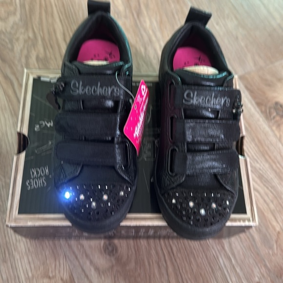 Light up sneakers - Picture 3 of 6